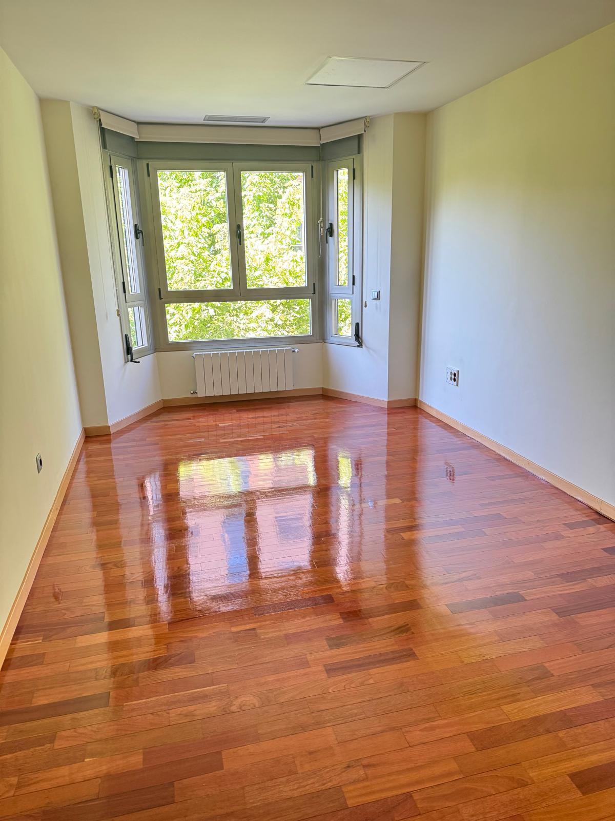 Bureau dans Alcorcón, Madrid à louer Photo intérieure- Image 1 de 8