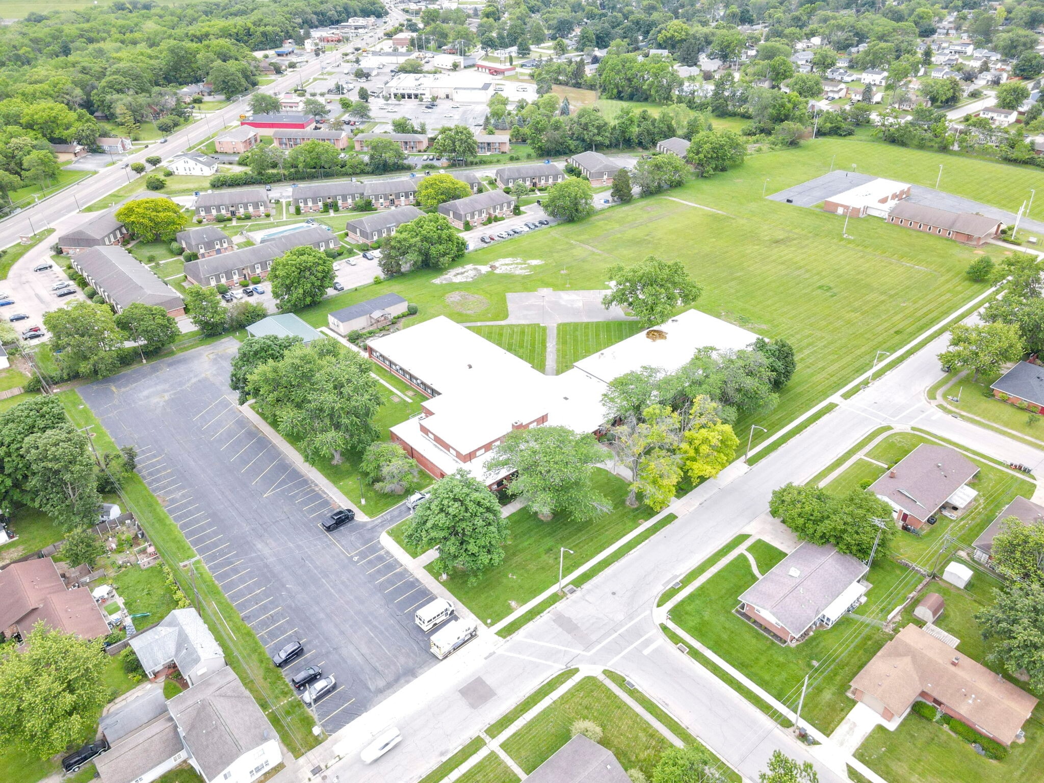 702 Albert St, Englewood, OH à vendre Photo du bâtiment- Image 1 de 14
