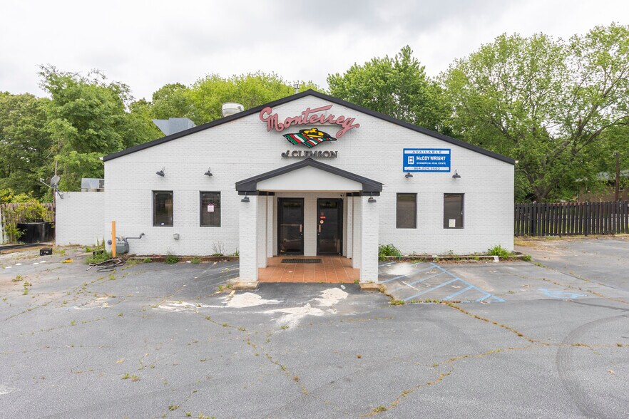 1704-1710 W Main St, Central, SC à louer - Photo du bâtiment - Image 1 de 40