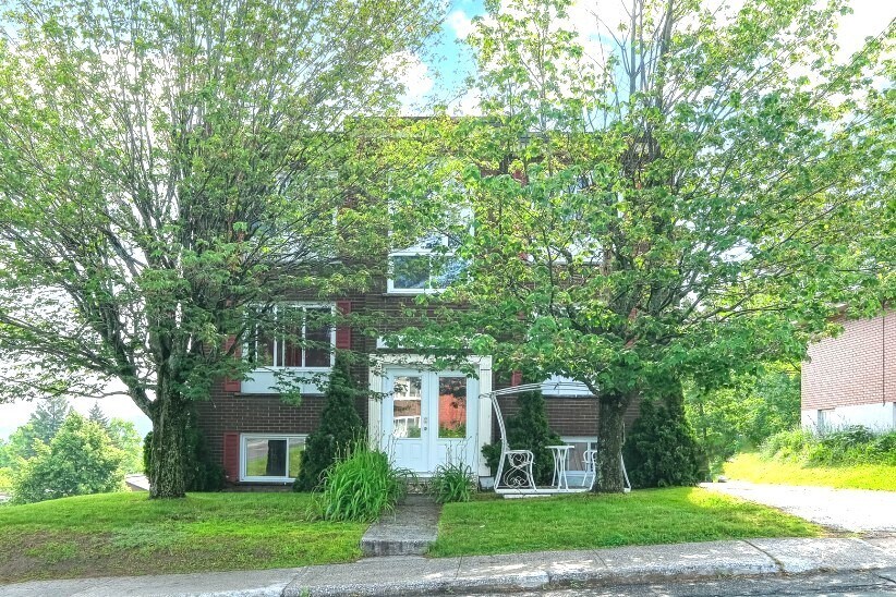 1520 Rue Larocque, Sherbrooke, QC à vendre Photo principale- Image 1 de 1