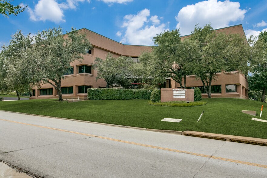 1400 Corporate Dr, Irving, TX à louer - Photo du bâtiment - Image 2 de 9
