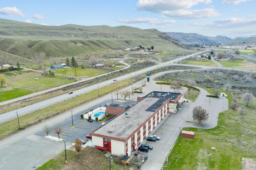 1 Apple Way Rd, Okanogan, WA for sale - Building Photo - Image 1 of 1