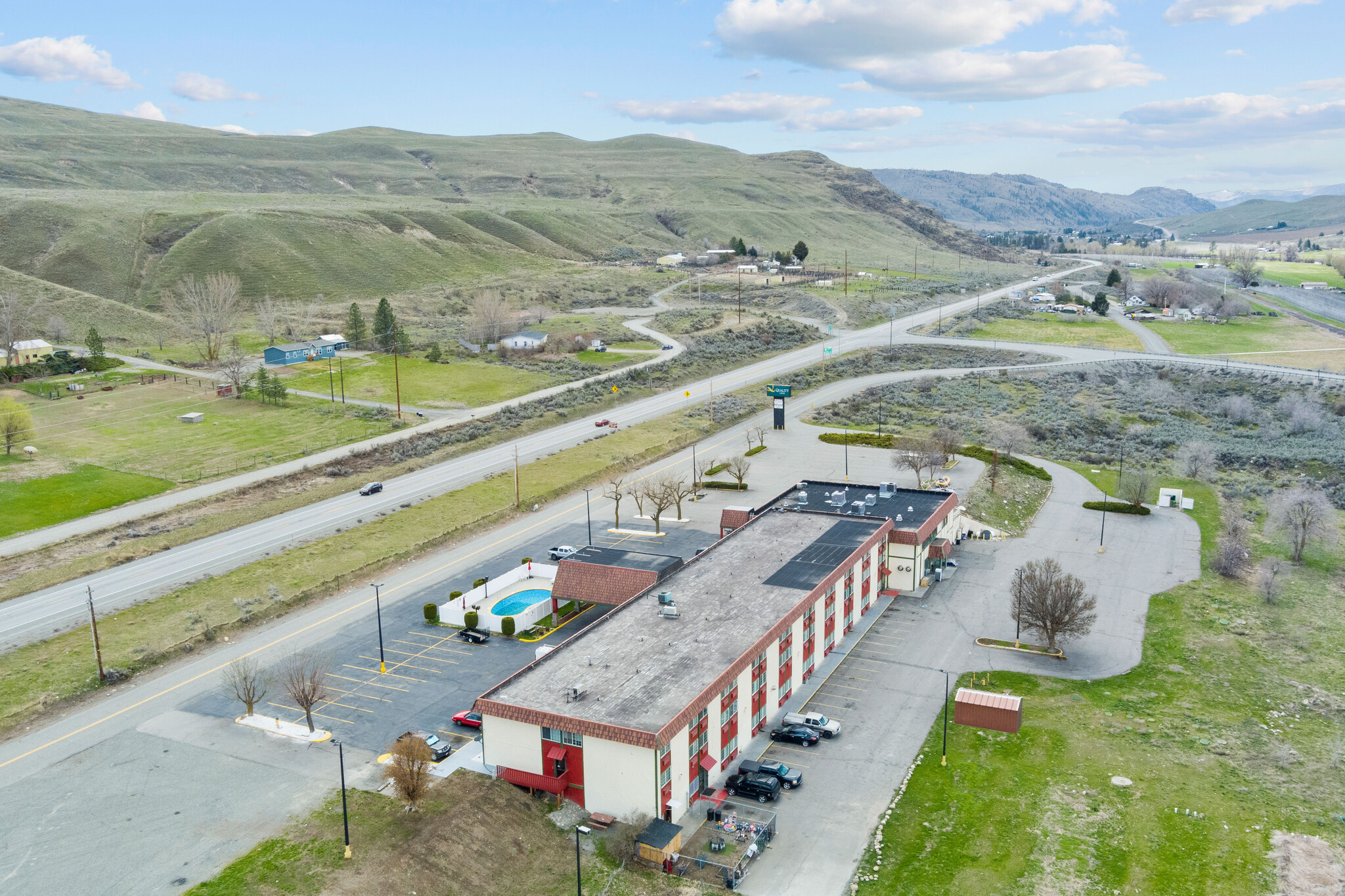 1 Apple Way Rd, Okanogan, WA for sale Building Photo- Image 1 of 1