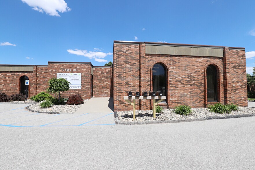 5083-5085 Miller Rd, Flint, MI à vendre - Photo du bâtiment - Image 2 de 8