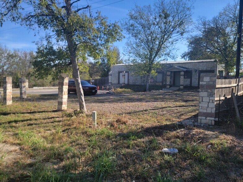 9905 N FM 973 Rd, Manor, TX à vendre - Photo du bâtiment - Image 3 de 3