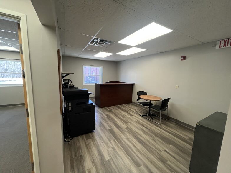 443 Main St, Biddeford, ME for lease - Building Photo - Image 2 of 10