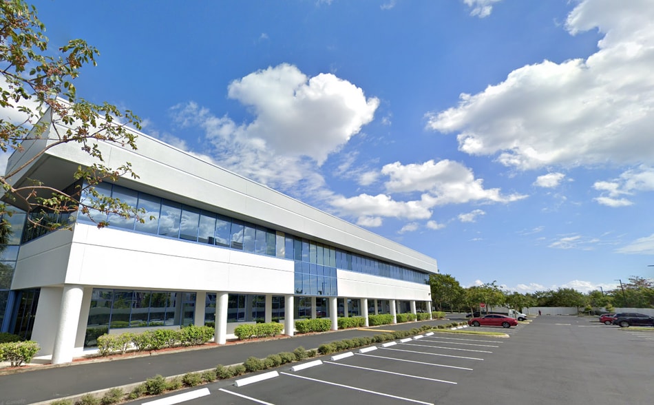 1756 N Congress Ave, West Palm Beach, FL à louer - Photo du bâtiment - Image 3 de 9