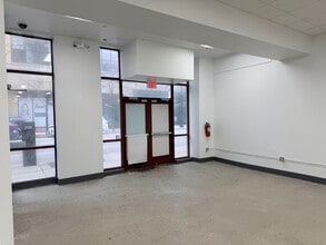 3254 N Lincoln Ave, Chicago, IL for lease Interior Photo- Image 2 of 5