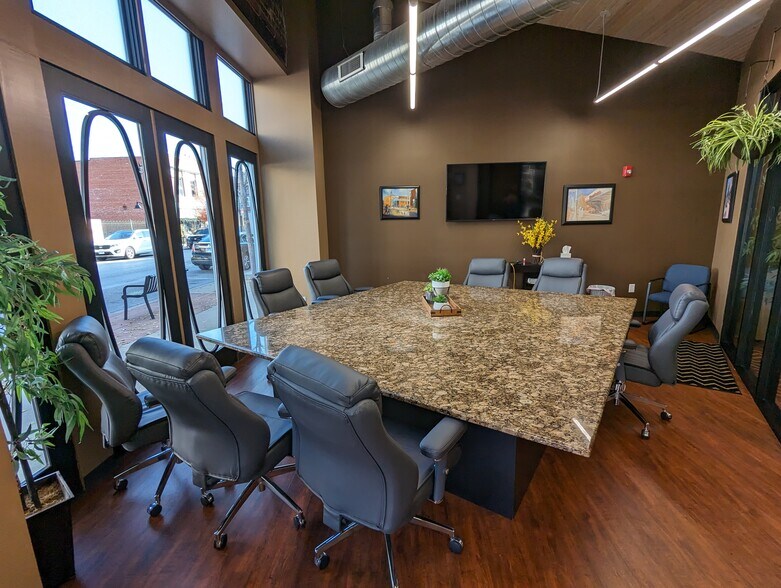 222 W Main St, Belleville, IL à vendre - Photo intérieure - Image 2 de 39