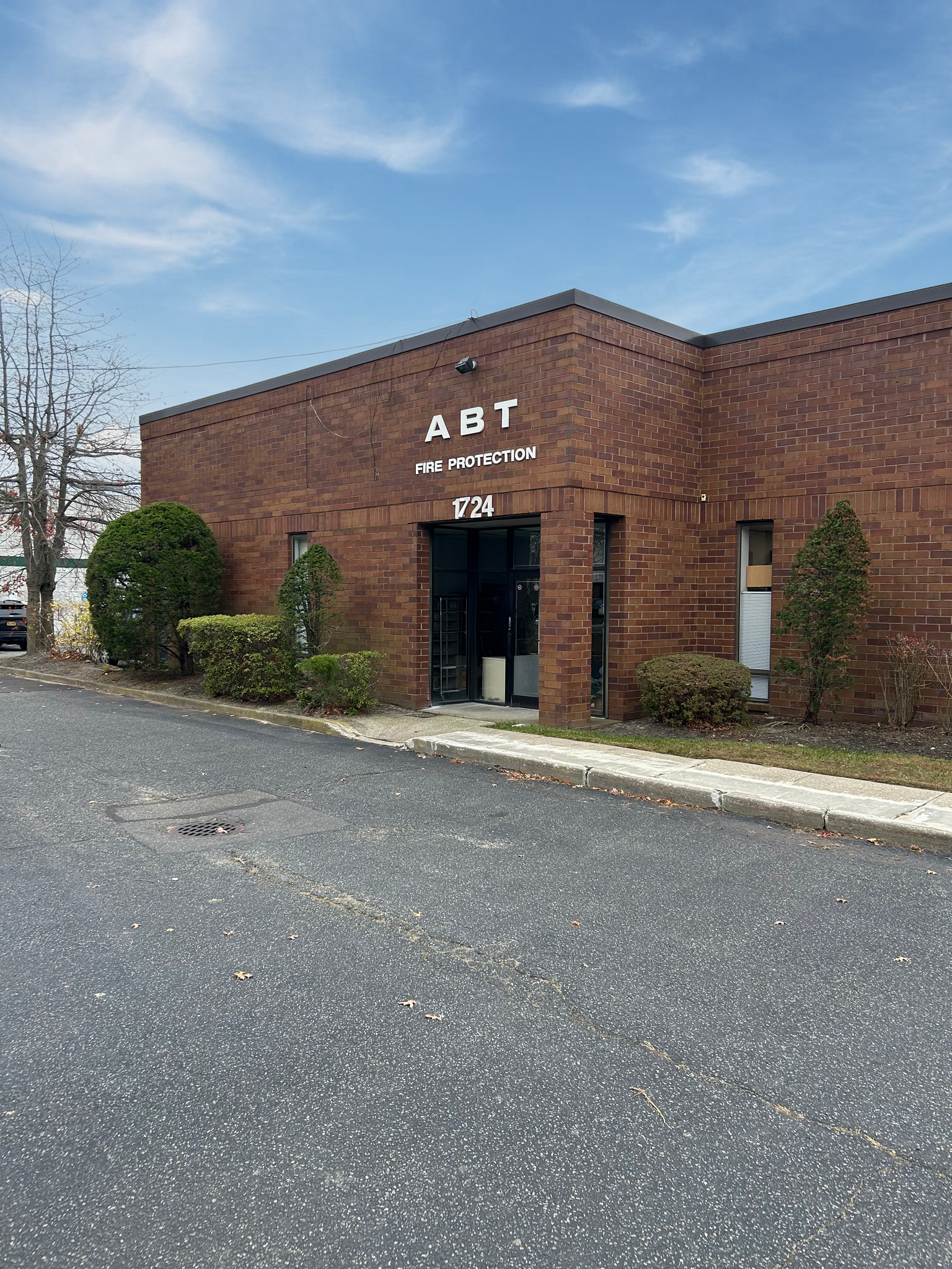 1724 Church St, Holbrook, NY for lease Primary Photo- Image 1 of 6