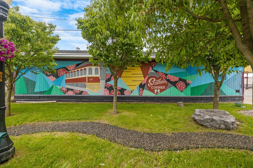 105 N Main St, North Syracuse, NY à vendre - Photo du bâtiment - Image 3 de 27