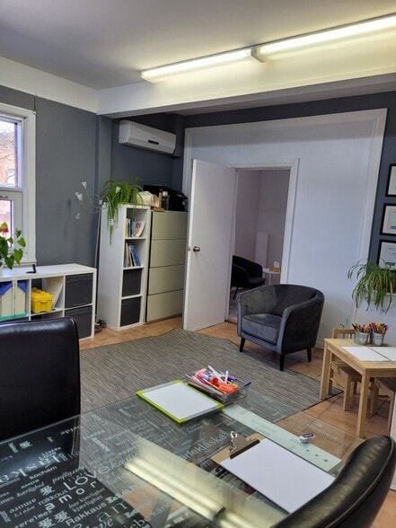 150 Rue Jarry E, Montréal, QC for lease - Building Photo - Image 2 of 8