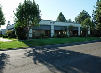 Plus de détails pour 2590 N Grove Industrial Dr, Fresno, CA - Bureau à louer