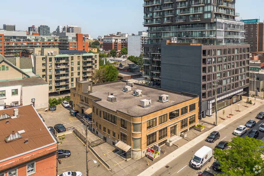 205 Catherine St, Ottawa, ON for lease - Aerial - Image 3 of 17