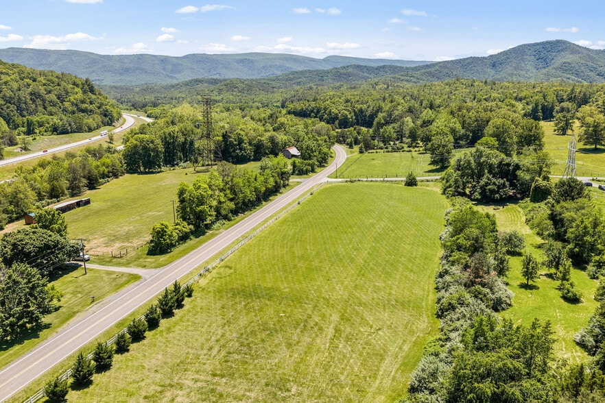 4301 Longdale Furnace Rd, Clifton Forge, VA à vendre - Photo du bâtiment - Image 3 de 110