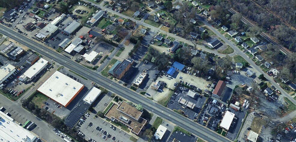 172 E Belt Blvd, Richmond, VA à louer - Photo du bâtiment - Image 2 de 9