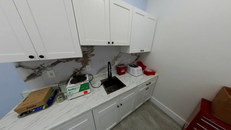 9375-9447 SW 56th St, Miami, FL à louer - Photo du bâtiment - Image 3 de 12