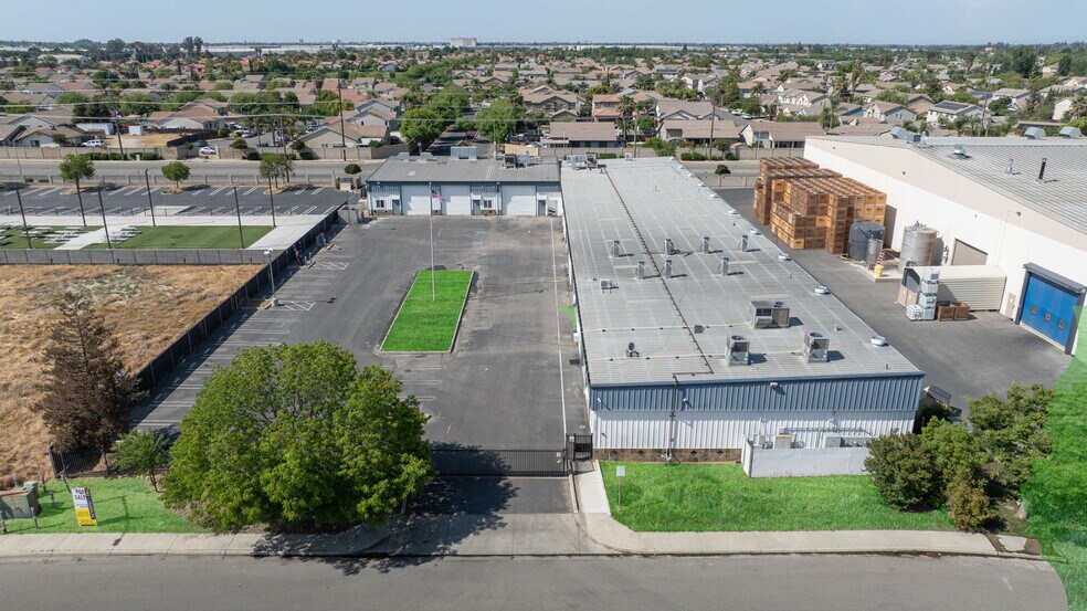 4111 Brew Master Dr, Ceres, CA à vendre - Photo du bâtiment - Image 2 de 34