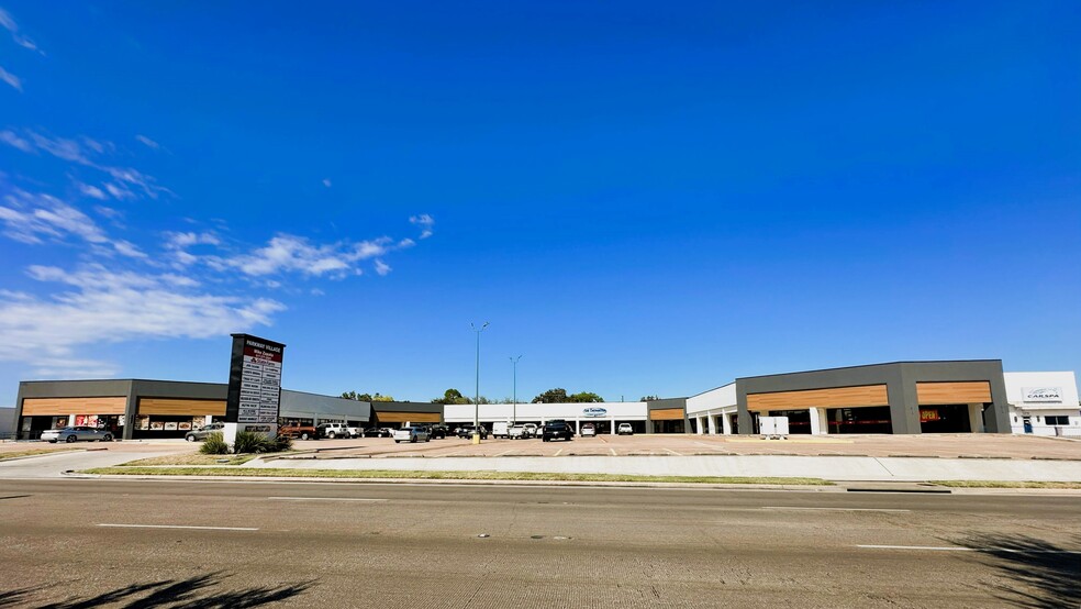 1115 E Pioneer Pky, Arlington, TX for lease - Building Photo - Image 1 of 5