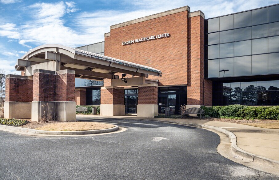 1810 Stadium Dr, Phenix City, AL à louer - Photo du bâtiment - Image 2 de 17
