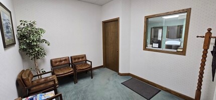 271-285 E Helen Rd, Palatine, IL à louer Photo intérieure- Image 2 de 5