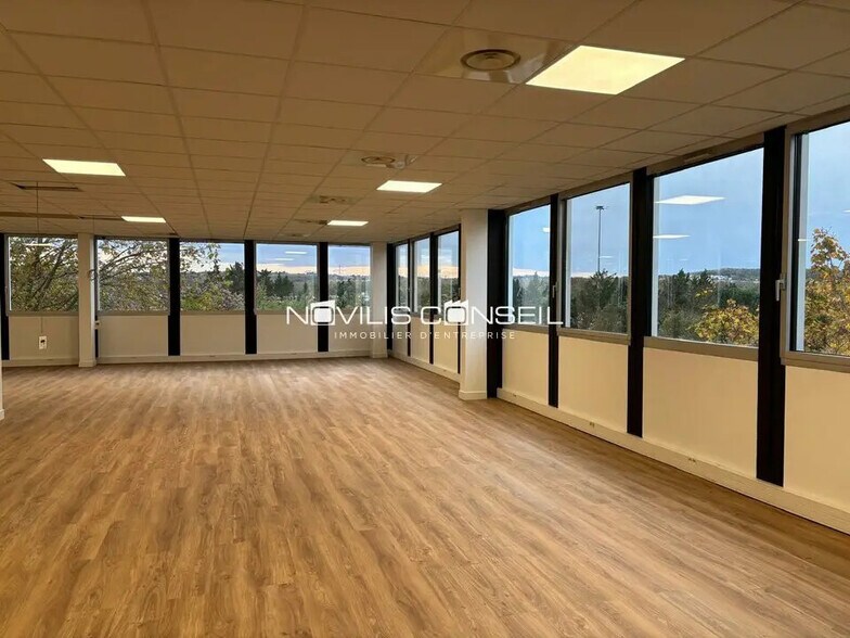 Office in Labège for lease - Interior Photo - Image 3 of 5