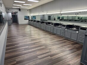 9950 Woodlands Pky, The Woodlands, TX for lease Interior Photo- Image 1 of 4