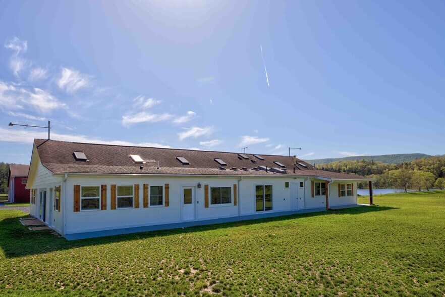 1565 Seven Fountains Rd, Fort Valley, VA à vendre - Photo du bâtiment - Image 3 de 52