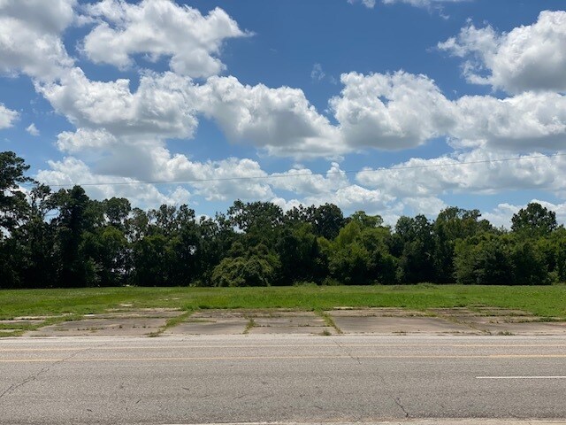 1115 N 11th St, Beaumont, TX for sale - Primary Photo - Image 1 of 1