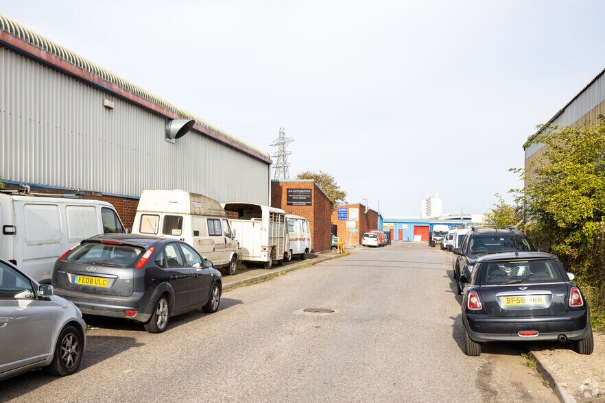 Dorset Rd, Sheerness for sale - Neighborhood Photo - Image 2 of 2