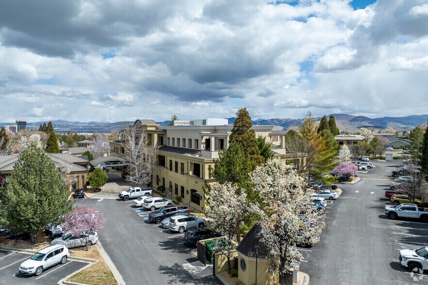 6900 S McCarran Blvd, Reno, NV for lease - Building Photo - Image 3 of 6