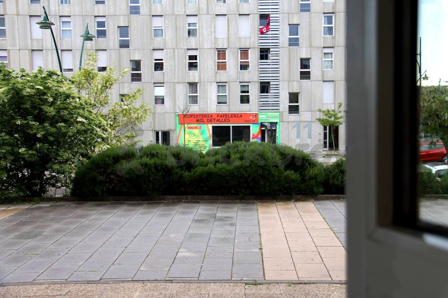 Retail in León, León for lease Building Photo- Image 1 of 3