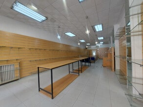 Retail in Logroño, La Rioja for lease Interior Photo- Image 2 of 7