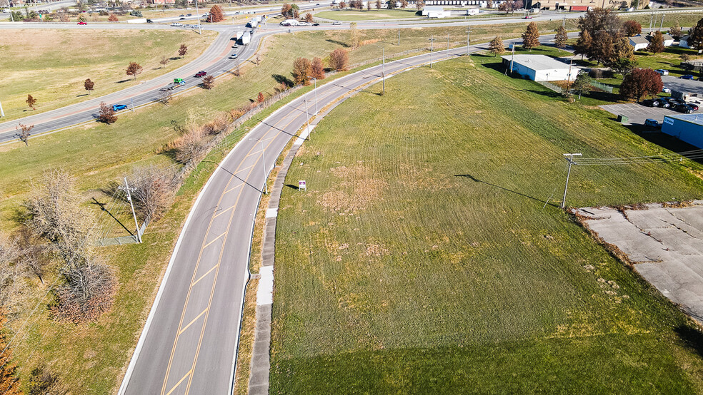 19675 W 151st Ter, Olathe, KS à vendre - Photo du bâtiment - Image 2 de 12