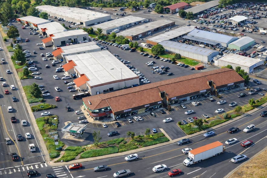 6300 NE St James Rd, Vancouver, WA for lease - Building Photo - Image 3 of 7