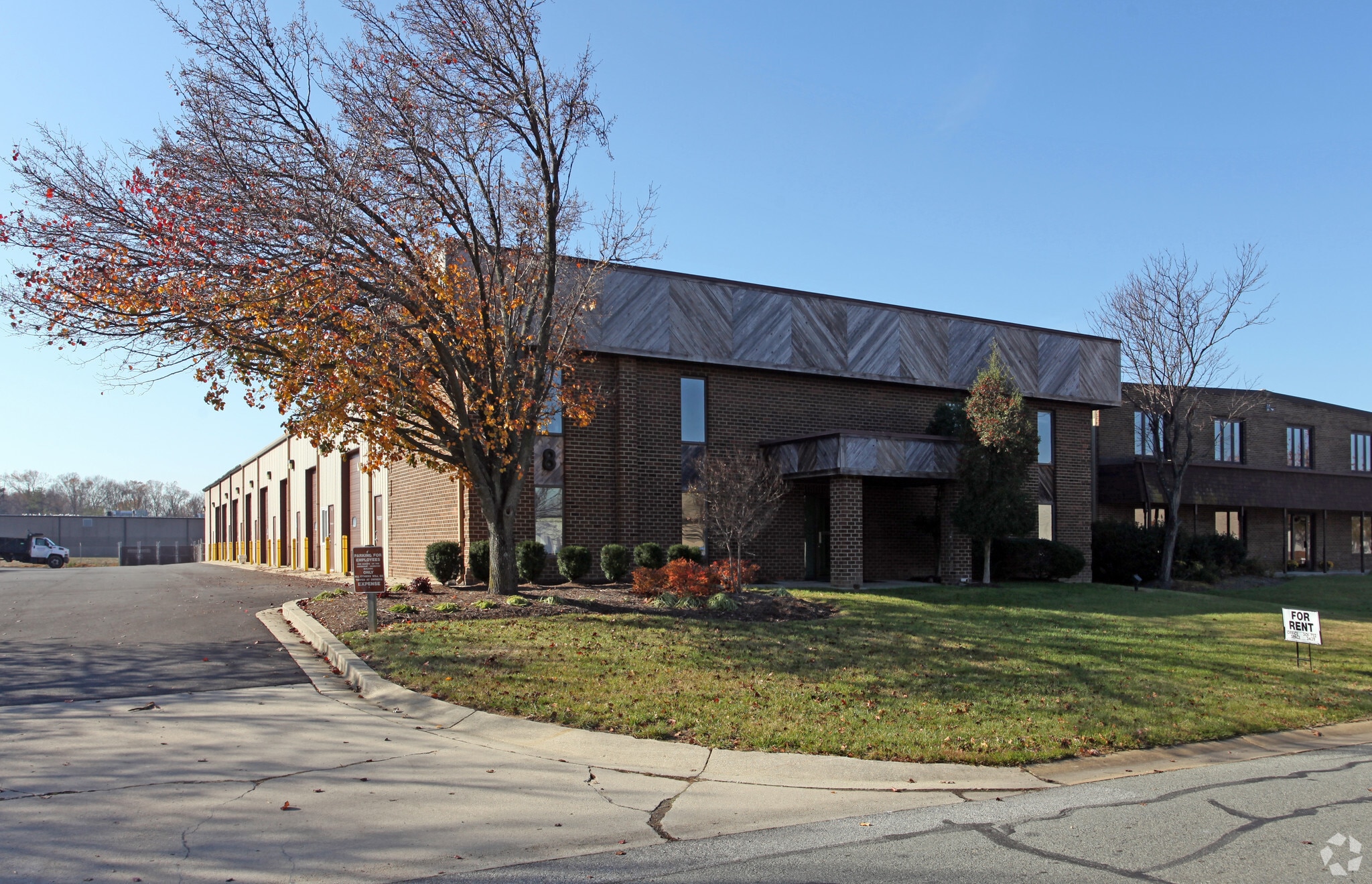 8 Irongate Dr, Waldorf, MD for lease Primary Photo- Image 1 of 14