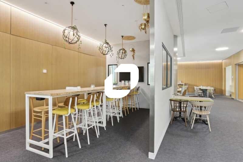 Office in Rueil-Malmaison for lease - Building Photo - Image 2 of 14