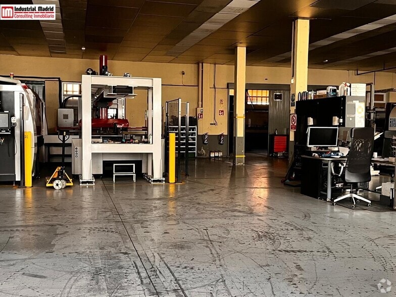 Industriel dans Arganda del Rey, Madrid à vendre - Photo du bâtiment - Image 3 de 12