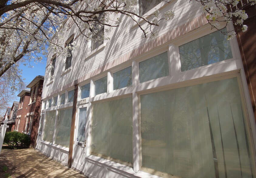 1368 McCausland Ave, Saint Louis, MO à vendre - Photo du bâtiment - Image 3 de 44