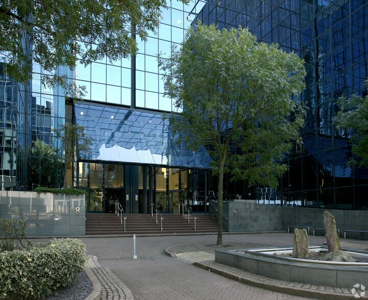 8-9 Harbour Exchange Sq, Londres à louer - Photo du bâtiment - Image 1 de 2