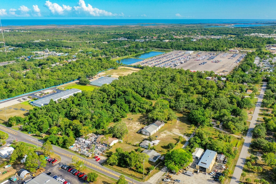 8933 New York Ave, Hudson, FL à vendre - Photo du bâtiment - Image 2 de 11