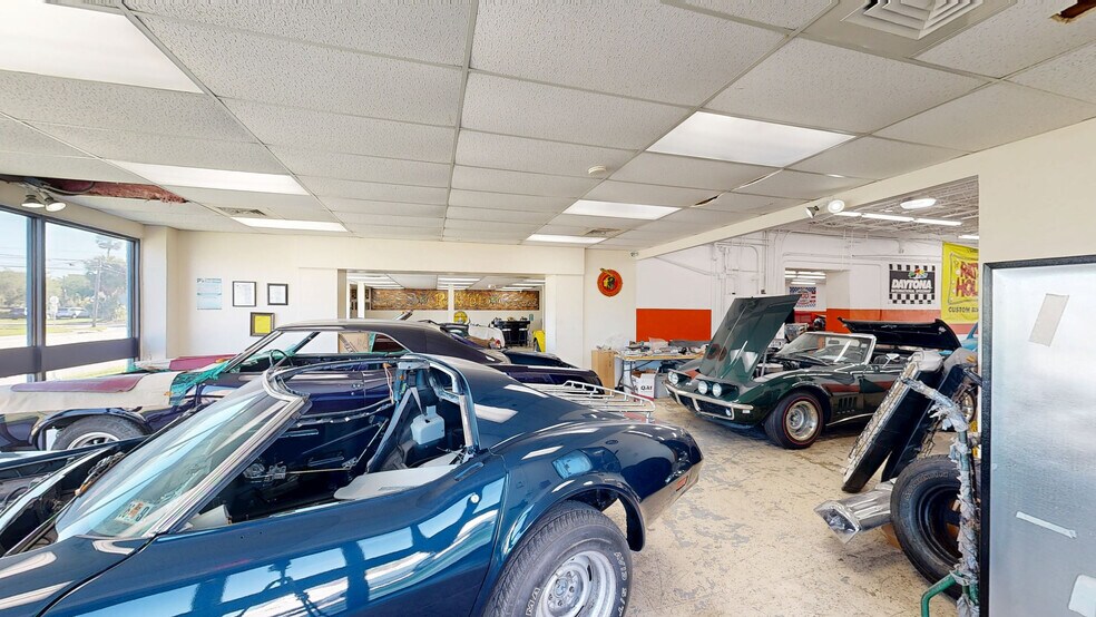 409 W International Speedway Blvd, Daytona Beach, FL à vendre - Numérisation 3D de Matterport - Image 2 de 21