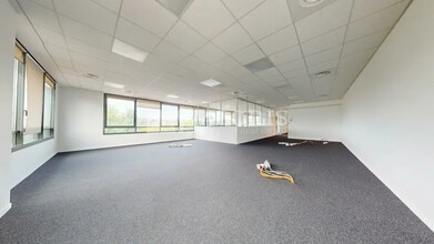 Bureau dans Champagne-au-Mont-d'Or à louer Photo du bâtiment- Image 1 de 11