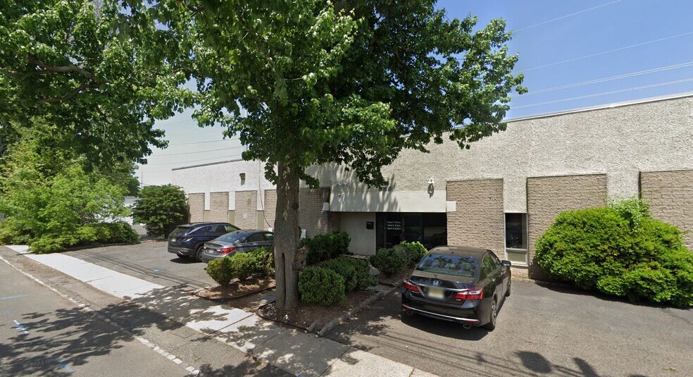 225 Cristiani St, Cranford, NJ à vendre - Photo du bâtiment - Image 2 de 4