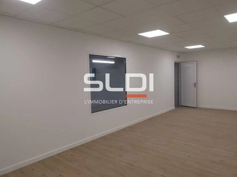 Flex dans Vaulx-Milieu à louer - Photo intérieure - Image 3 de 9