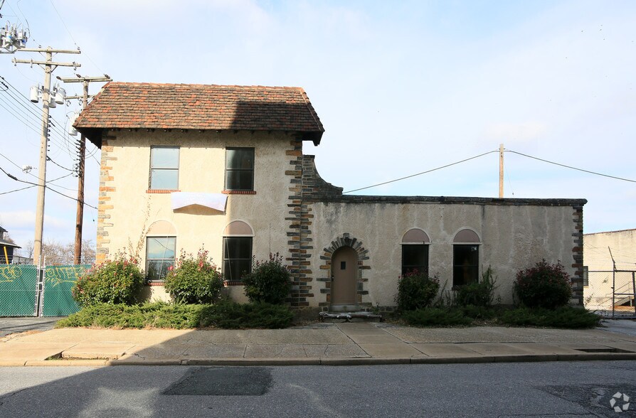 330 W 24th St, Baltimore, MD à louer - Photo du bâtiment - Image 3 de 4