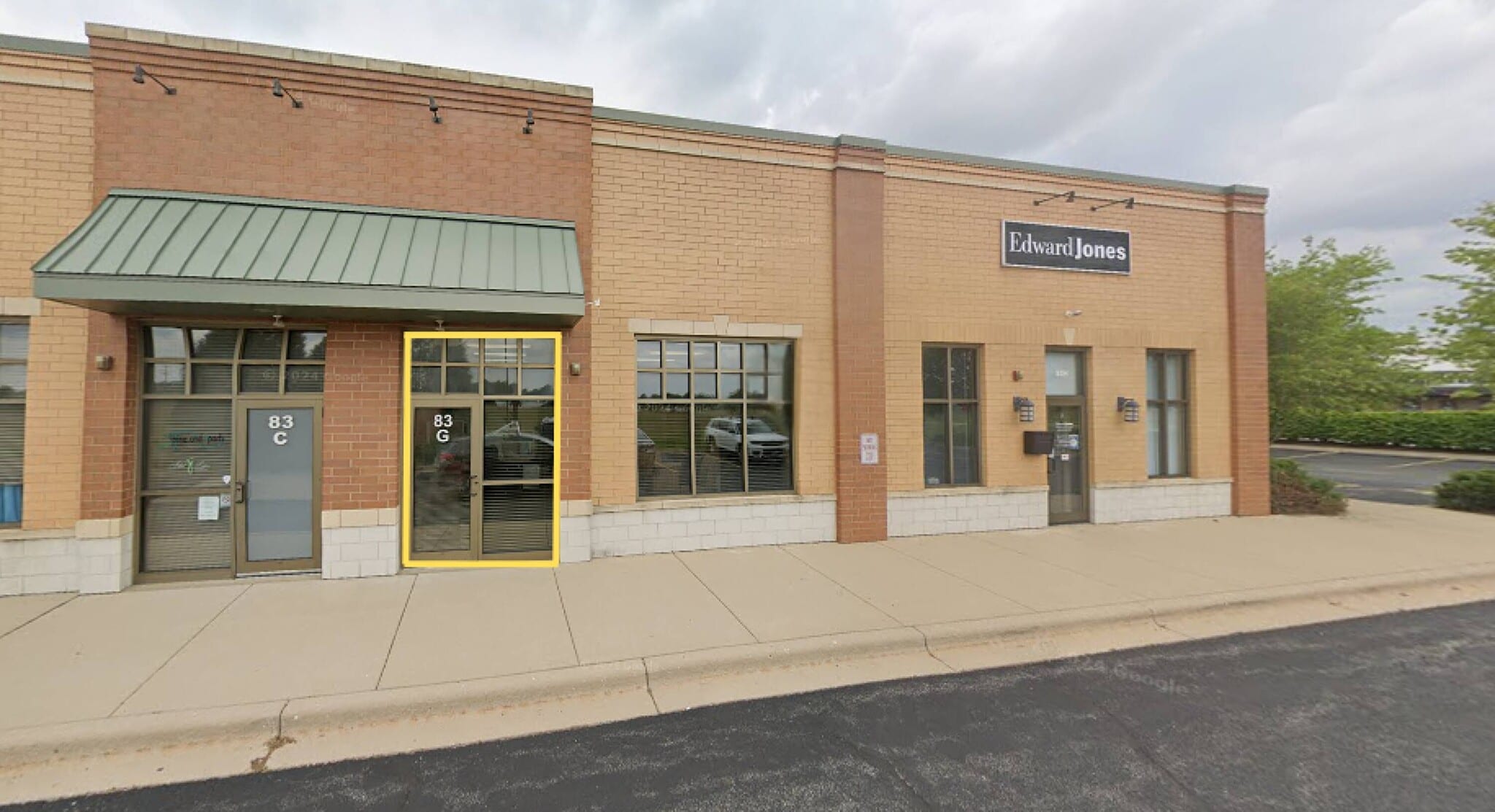 83 Templeton Dr, Oswego, IL for lease Interior Photo- Image 1 of 13