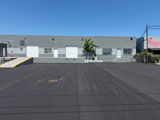 Plus de détails pour 3121-3171 E 11th Ave, Hialeah, FL - Industriel à louer