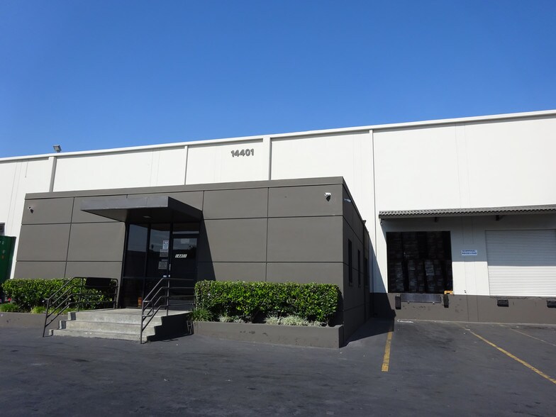 14380-14400 Industry Cir, La Mirada, CA for lease - Building Photo - Image 2 of 7