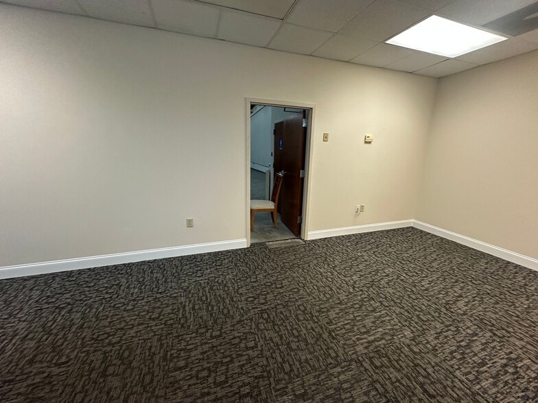 4250 Keith Bridge Rd, Cumming, GA for lease - Interior Photo - Image 2 of 10